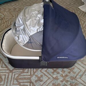 UPPAbaby Navy and Silver baby Bassinet